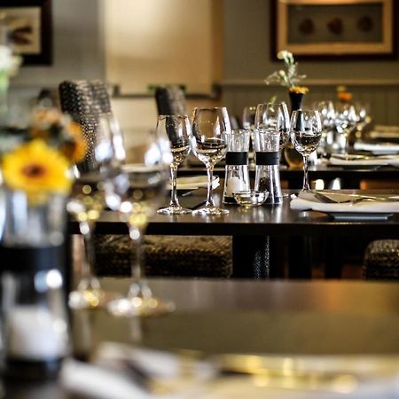 Crown Lodge Hotel Уисбек Экстерьер фото