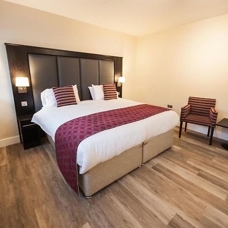 Crown Lodge Hotel Уисбек Экстерьер фото