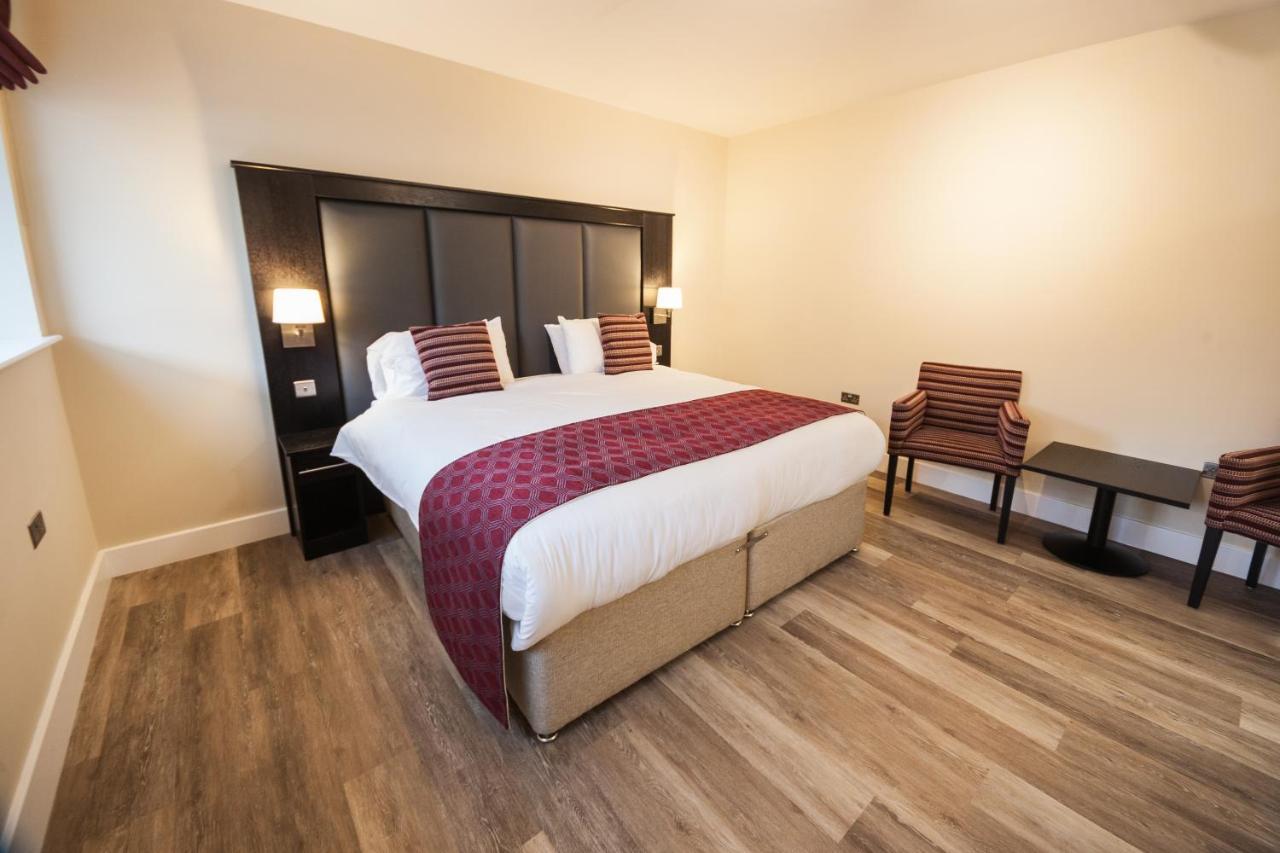 Crown Lodge Hotel Уисбек Экстерьер фото