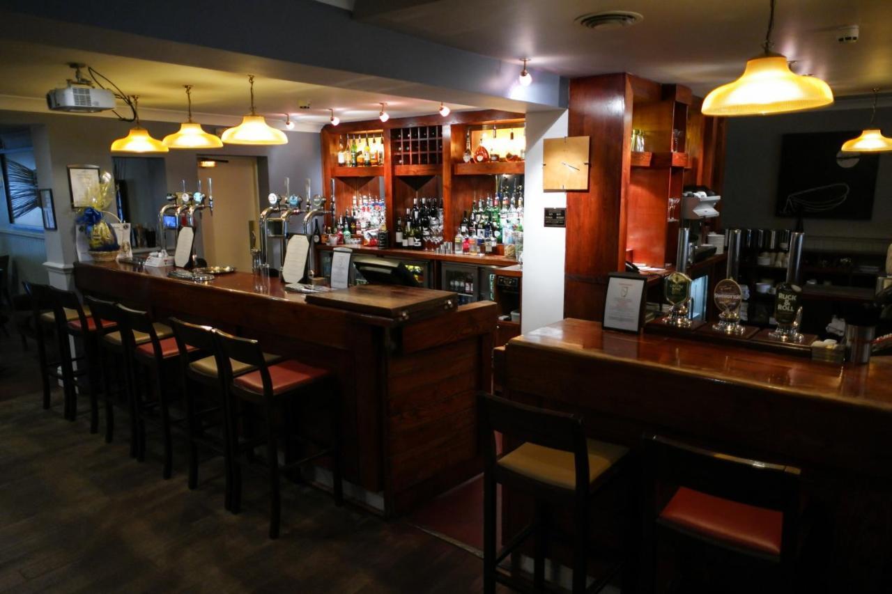 Crown Lodge Hotel Уисбек Экстерьер фото